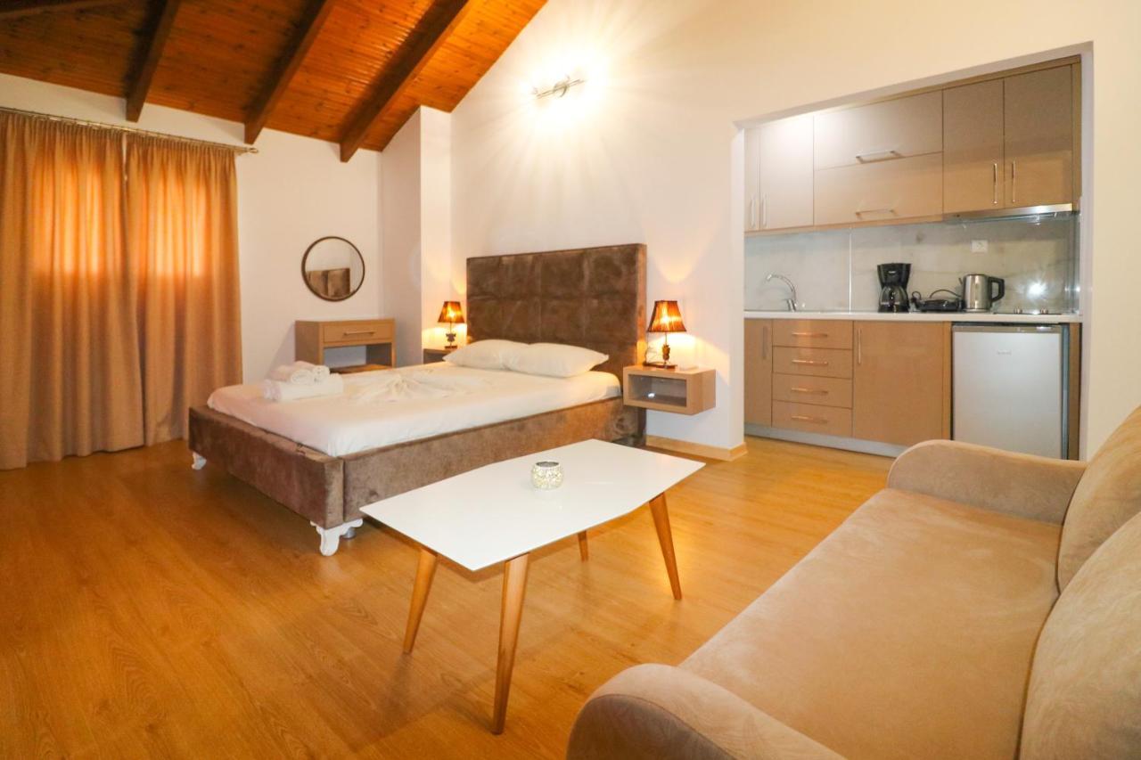 Lido Apartments Himare Eksteriør bilde