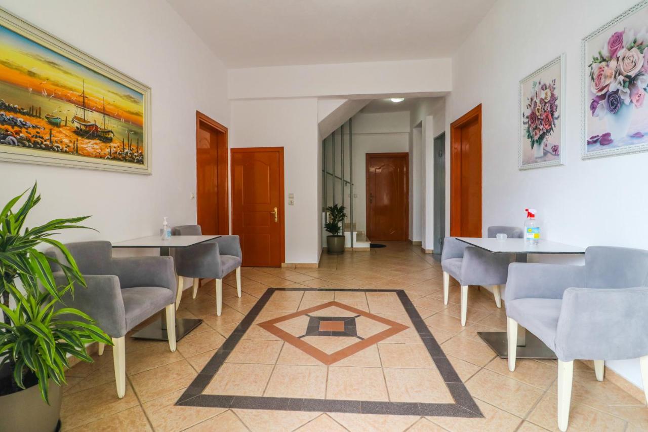 Lido Apartments Himare Eksteriør bilde
