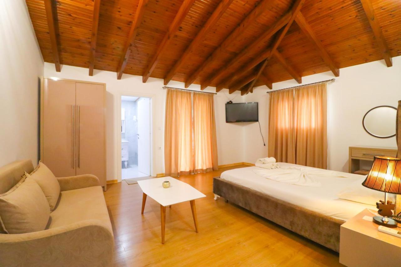 Lido Apartments Himare Eksteriør bilde