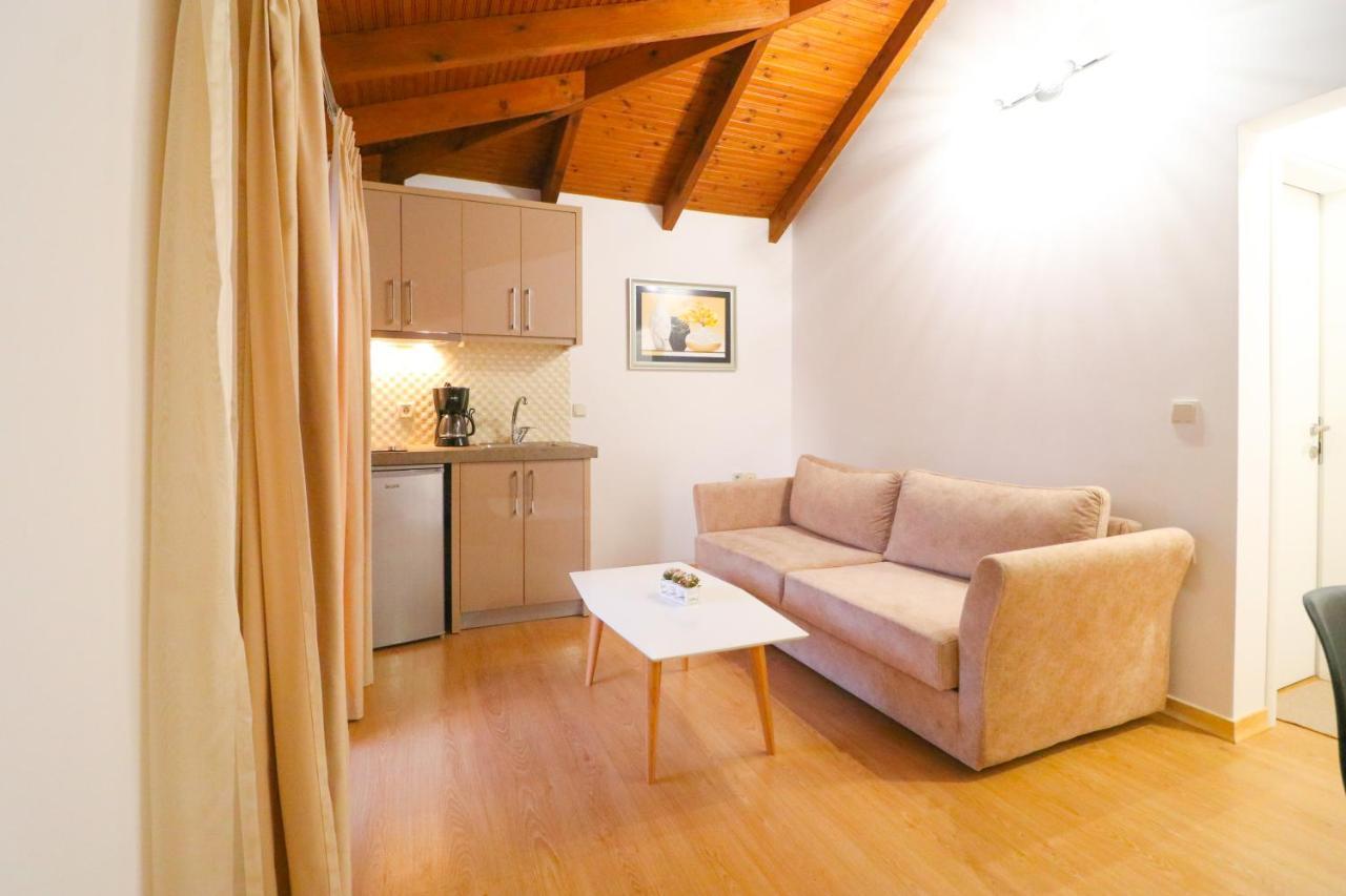Lido Apartments Himare Eksteriør bilde