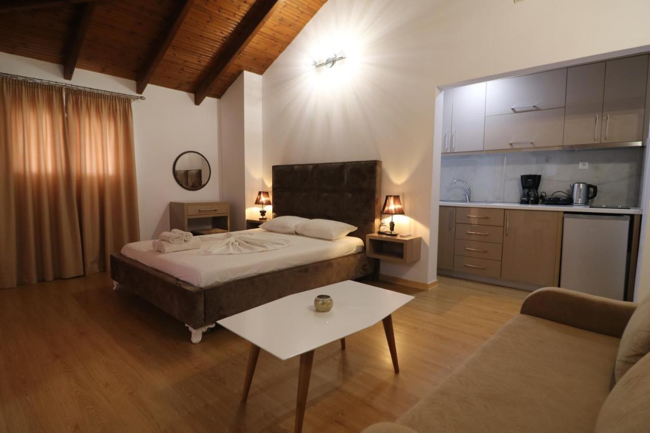 Lido Apartments Himare Eksteriør bilde